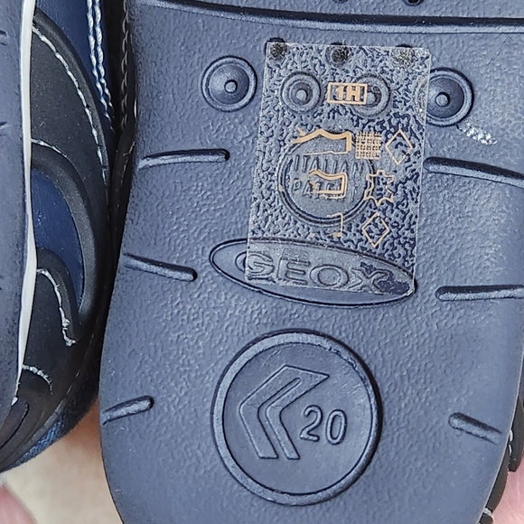 NWOT Geox B Each Respira sneakers  US Size 4.5  Color Navy - Picture 8 of 13